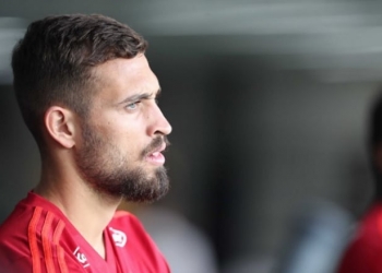 Léo Duarte celebra bom momento e projeta Libertadores: 'Jogo grande'