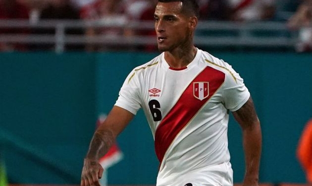 Cueva, Trauco e mais: jornal lista peruanos que podem ir para o futebol europeu