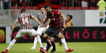Rhodolfo será reavaliado; Thuler fica de sobreaviso para jogar com Léo Duarte