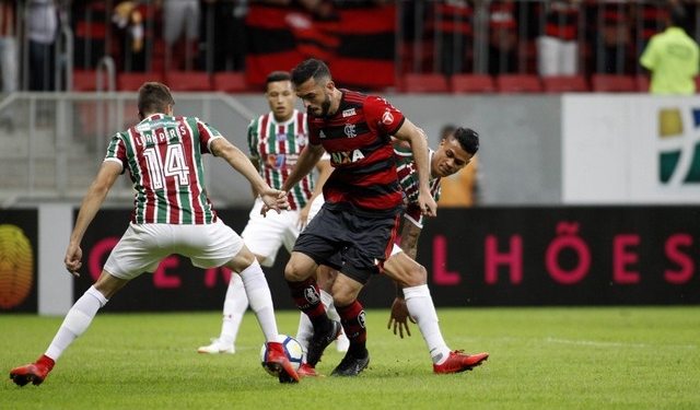 Rhodolfo será reavaliado; Thuler fica de sobreaviso para jogar com Léo Duarte