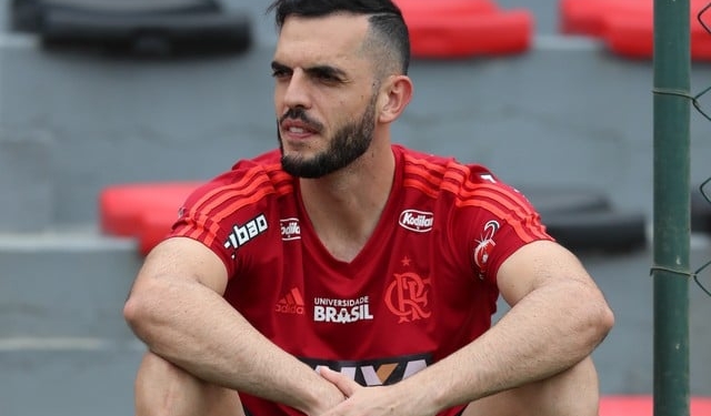 Trocas não afetam números defensivos do Fla: "Bem servido", avalia Rhodolfo