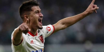 Flamengo empata com Palmeiras em jogo com confusão e seis expulsos no fim