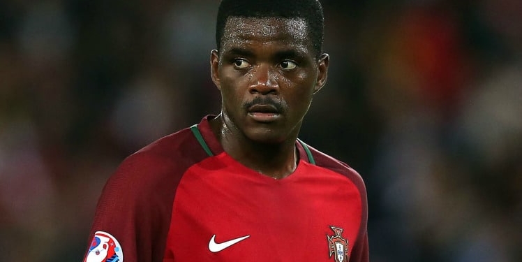 Fla se fecha e busca nomes de consenso; português William Carvalho é oferecido