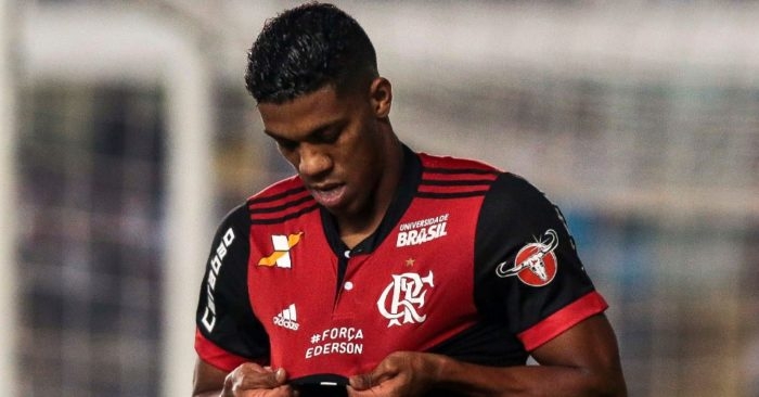 Ronaldo é exemplo, e Fla trabalha até lado psicológico para volta de Berrío