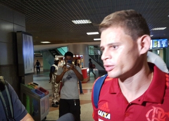 Precavido com Hernane, Fla aguarda depósito e segura Jonas; Atleta dá outra versão
