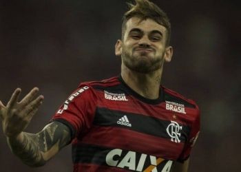Em noite de Vinícius Jr e Vizeu, Fla vence a quinta seguida e garante a liderança no recesso da Copa