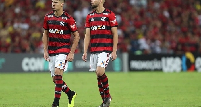 PVC exalta dupla Léo Duarte e Thuler: "Não tem motivo para tirar do time"