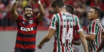 Flamengo se impõe e derrota o Fluminense em Brasília