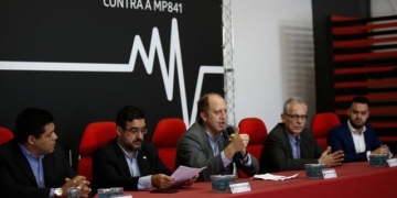 Flamengo, Vasco, Flu e Botafogo se unem contra a MP 841: "Um crime"