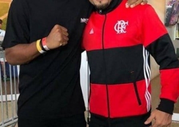 Samir prestigia o Flamengo na vitória sobre o Corinthians: 'Aqui é Mengão'