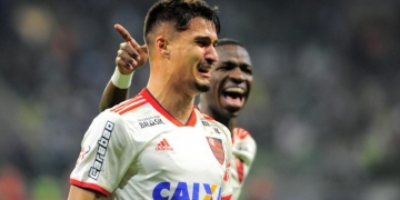 Fla vai para recesso com "descobertas" na defesa e mais dúvidas no ataque