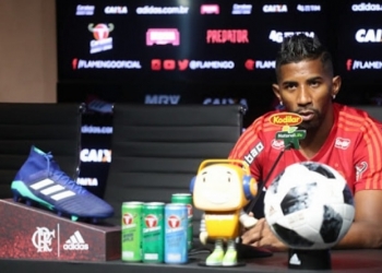 Em boa fase, Rodinei celebra a ponta e confessa: 'Odeio ser poupado'