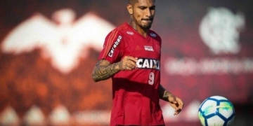 Fla vai reativar contrato de Guerrero, que pode jogar depois da Copa