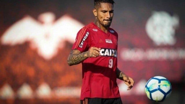 Fla vai reativar contrato de Guerrero, que pode jogar depois da Copa