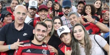 Vizeu faz homenagem ao Flamengo e à torcida em despedida: ‘Obrigado por tudo Nação’