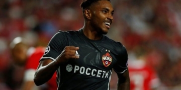 Flamengo se acerta com Vitinho, e agora espera que russos aceitem R$ 45,2 mi parcelados para fechar negócio