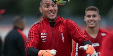 Sem margem de erro, Diego Alves vê o Fla sereno para clássico: "Passo a passo"