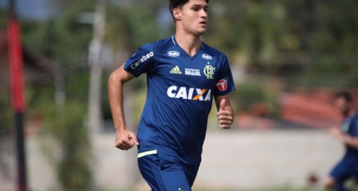 Thuler aprova testes de Barbieri no Flamengo: 'O grupo está motivado'