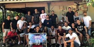 Ederson reúne elenco do Fla em almoço de despedida: "Imenso prazer"