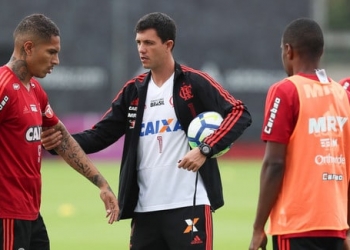 A 30 dias do fim do contrato, Barbieri dá indícios de que Guerrero será titular na volta do Brasileiro