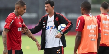 A 30 dias do fim do contrato, Barbieri dá indícios de que Guerrero será titular na volta do Brasileiro