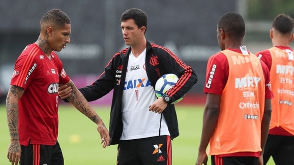 A 30 dias do fim do contrato, Barbieri dá indícios de que Guerrero será titular na volta do Brasileiro