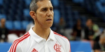 Ex-Flamengo, José Neto é anunciado por time de basquete do Japão