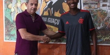 Flamengo acerta a contratação do atacante Weverton, de 16 anos, que estava no Nova Iguaçu