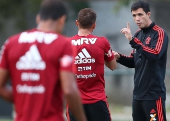 Flamengo inicia maratona de 11 jogos em 42 dias para decidir 2018