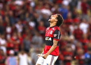 Flamengo recusa proposta do Olympiacos por Arão