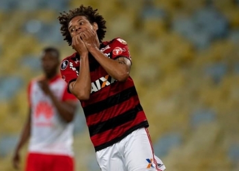 Fora de jogo do Fla, Willian Arão é negociado com Olympiacos, da Grécia