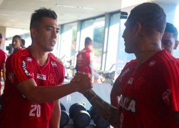 STJD, ITC, BID... Fla tem desafios fora de campo para contar com Guerrero e Uribe