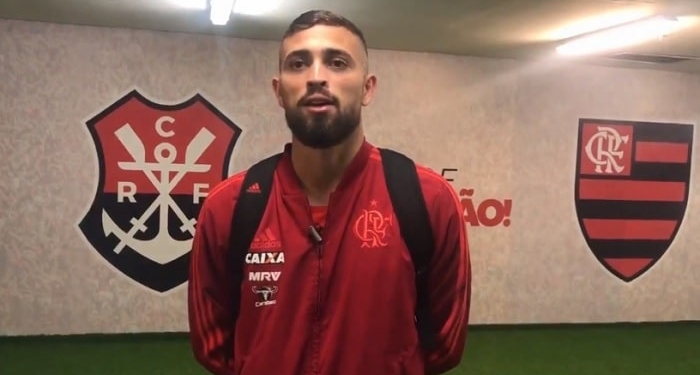 Léo Duarte elogia atuação do Fla: 'Entramos muito ligados'