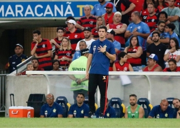 Maurício Barbieri enaltece desempenho coletivo e fala sobre Grêmio