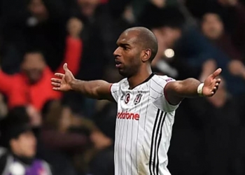 Presidente do Besiktas diz que não vai vender Babel e frustra planos do Flamengo