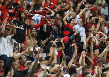 Torcida do Flamengo esgota Setores Norte e Sul do Maracanã para clássico diante do Botafogo