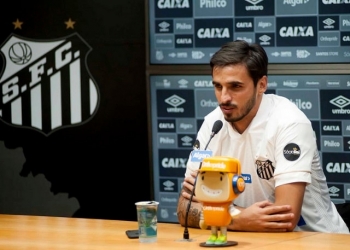Jair espera por Ruiz, mas meia não deve encarar o Flamengo