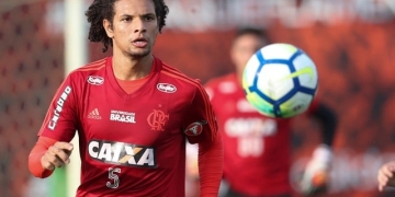 Olympiacos não atende exigências e desiste da contratação de Arão