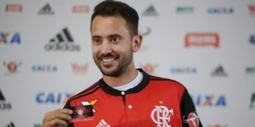Com quase 170 mi gastos com reforços, Fla afirma seu poder com Vitinho