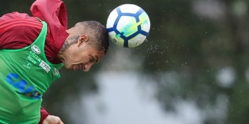Fifa respeita decisão de tribunal suíço, mas CBF espera ofício para liberar Guerrero