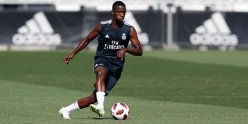 Real Madrid: Vinícius Júnior surpreende e será titular em sua estreia contra o Manchester United, diz jornal
