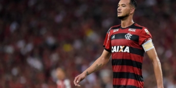 No Bola da Vez, Réver explica ida ao Flamengo: 'Você está num clube, não joga, aí o maior do Brasil vem atrás de você...'