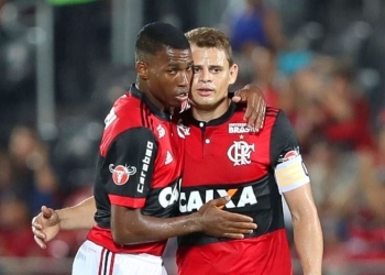 Jonas apaga primeira impressão ruim e deixa o Fla pela porta da frente