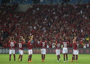 A nove dias da volta do Brasileiro, torcida compra 16,5 mil pacotes de jogos do Fla