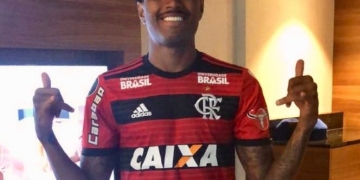 Fla anuncia Vitinho e corre para tê-lo já contra o Grêmio na Copa do Brasil