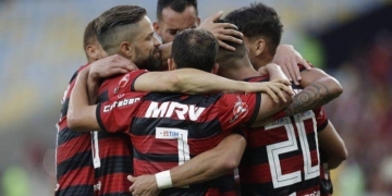 Em boa fase, Flamengo dobra o número de rodadas na liderança do Brasileiro