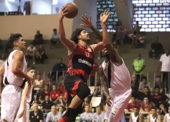 Com show de Balbi, Flamengo vence o Vasco pelo Estadual 2018