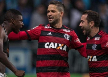 Autor de gol sob o olhar de Tite, Lincoln, tem a admiração do técnico da seleção