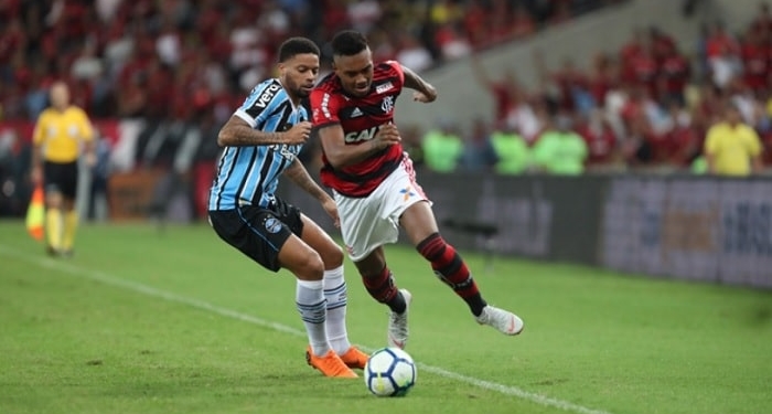Barbieri avalia utilizar mais Vitinho na função em que brilhou pelo CSKA