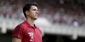 Barbieri explica recuo após perder Cuéllar por expulsão: "Tínhamos que nos precaver"